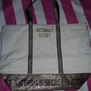 VS Holiday Sparkle Gold Trim Tote Bag (NEVER USED)